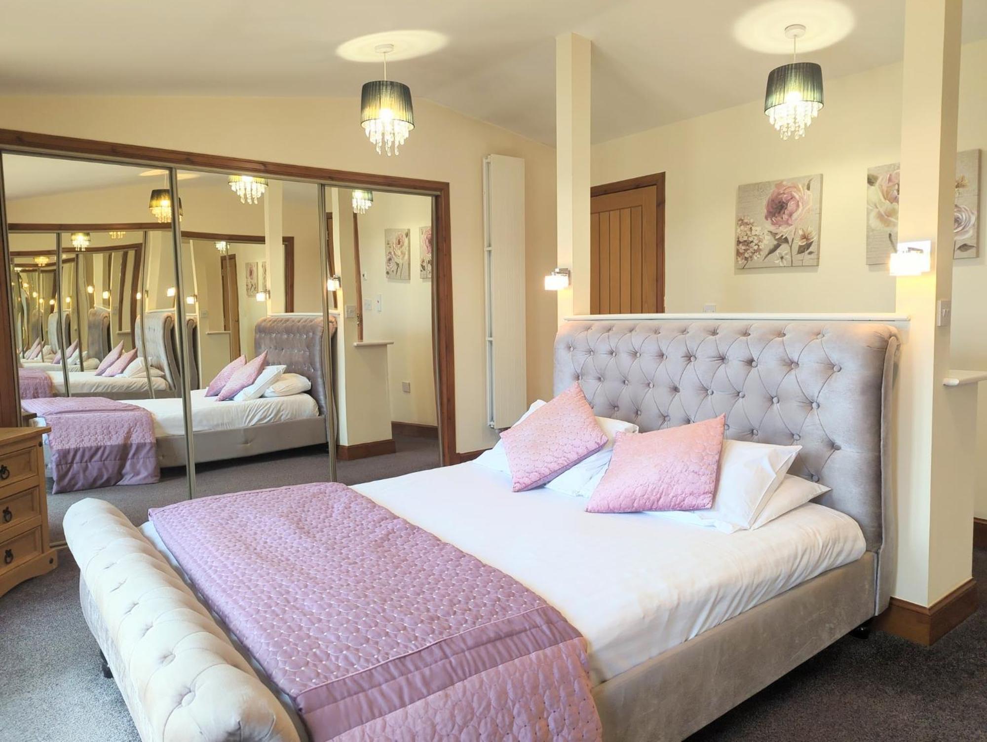 Torridon 1 With Private Hot Tub - Fife - Loch Leven - Lomond Hills- Pet Friendly Villa Kelty Kültér fotó